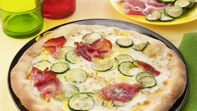 Pizza courgettes, lard et safran