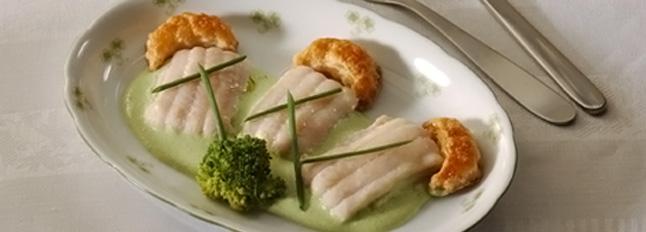 Seezungenfilets an Broccoli- und Gorgonzolacreme