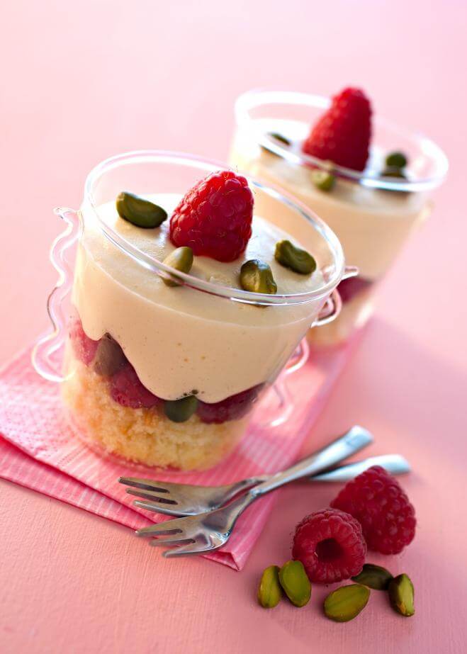 Tiramisu aux framboises et aux pistaches