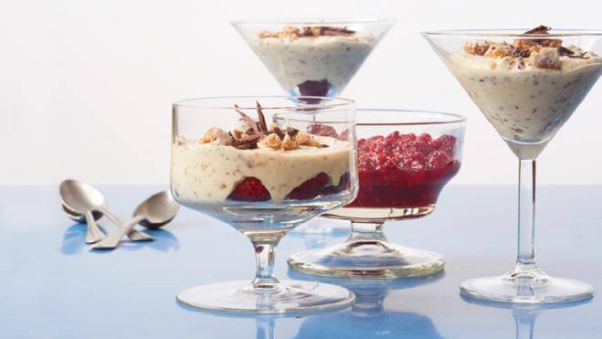 Ricotta-Parfait mit Schokolade und Amaretti