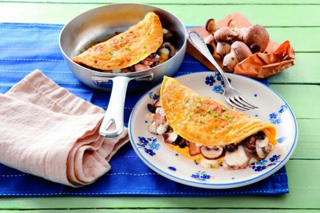 Omelette aux champignons et à la mozzarella