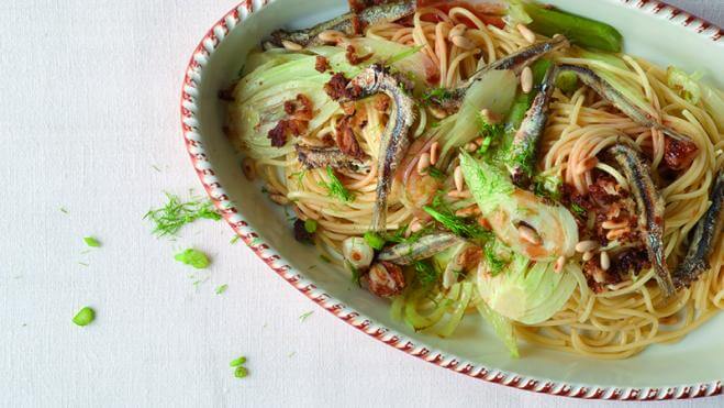 Pasta finocchi e sarde (mit Fenchel und Sardellen)