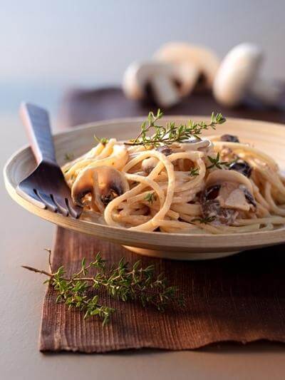 Pasta alla boscaiola con porcini, ricotta e timo