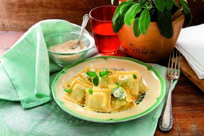 Ravioli ricotta e spinaci