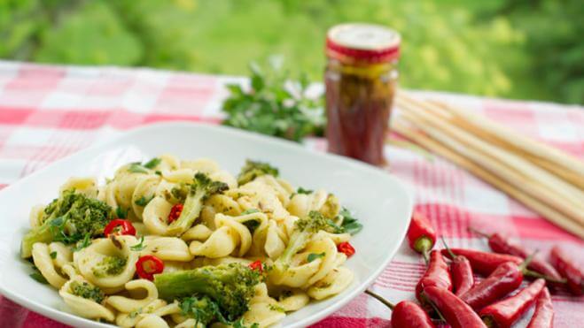 Orecchiette mit Broccoli und Sardellen