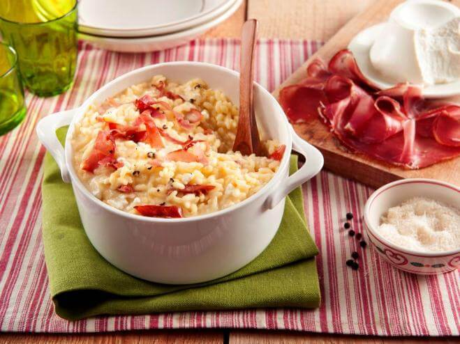 Risotto au speck, safran et ricotta