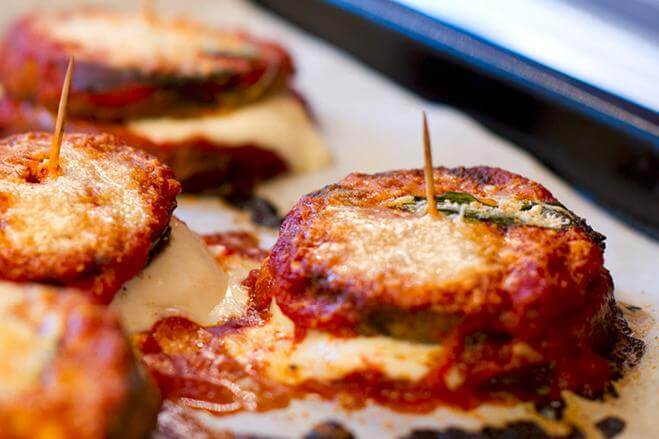 Parmigiana di melanzane con mozzarella