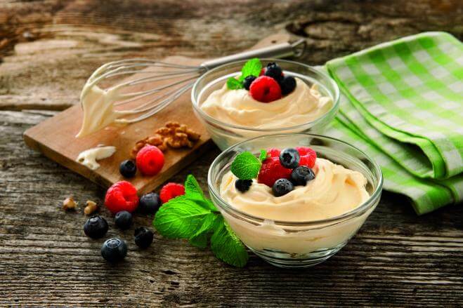 Crème a mascarpone aux fruits des bois et noix