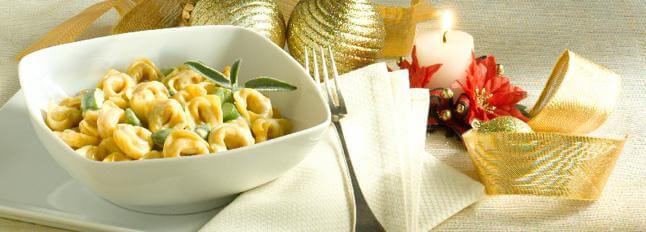 Tortellini di carne con crema di Gorgonzola e asparagi bianchi