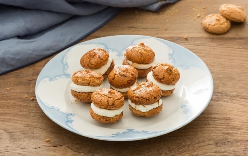 Baci di dama mit Amaretti