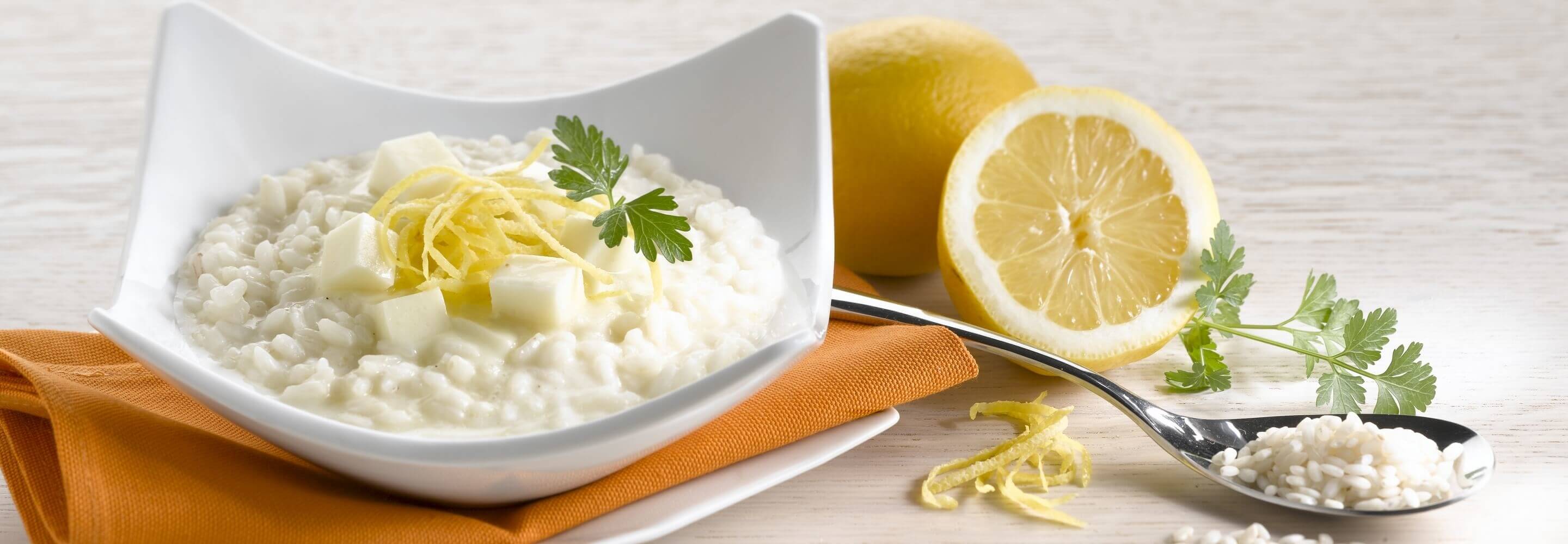 Riz parfumé au citron avec mozzarella