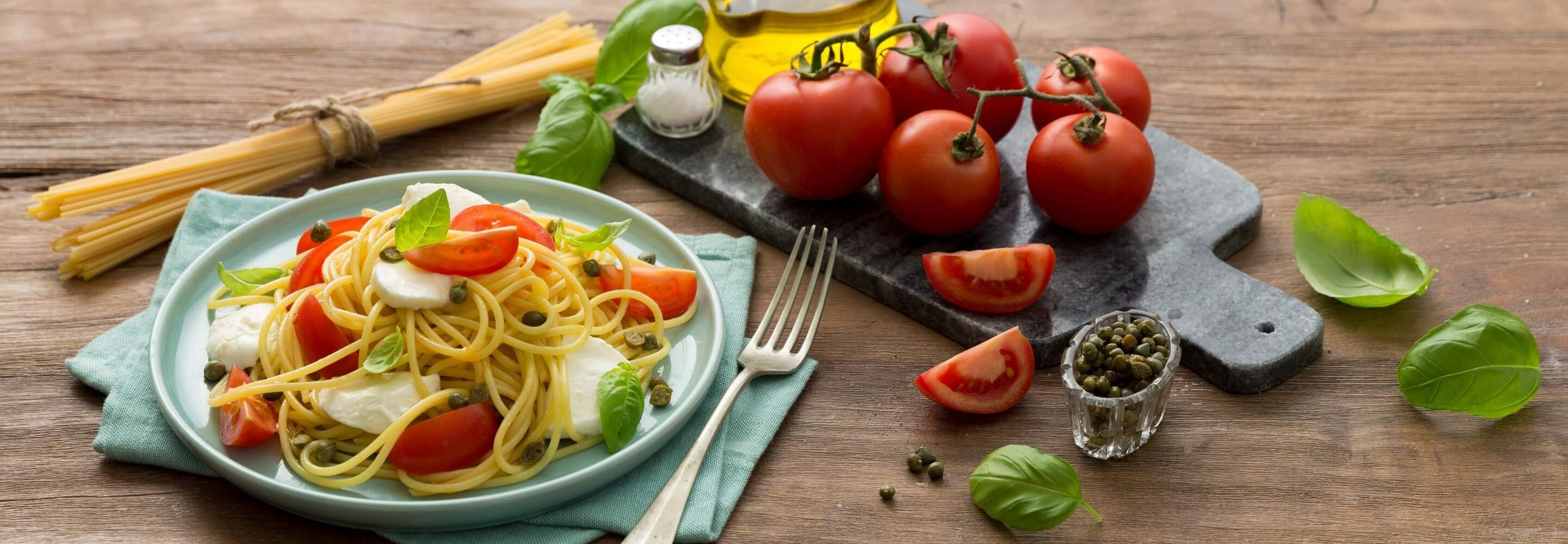 Spaghetti mit Tomaten und Mozzarella