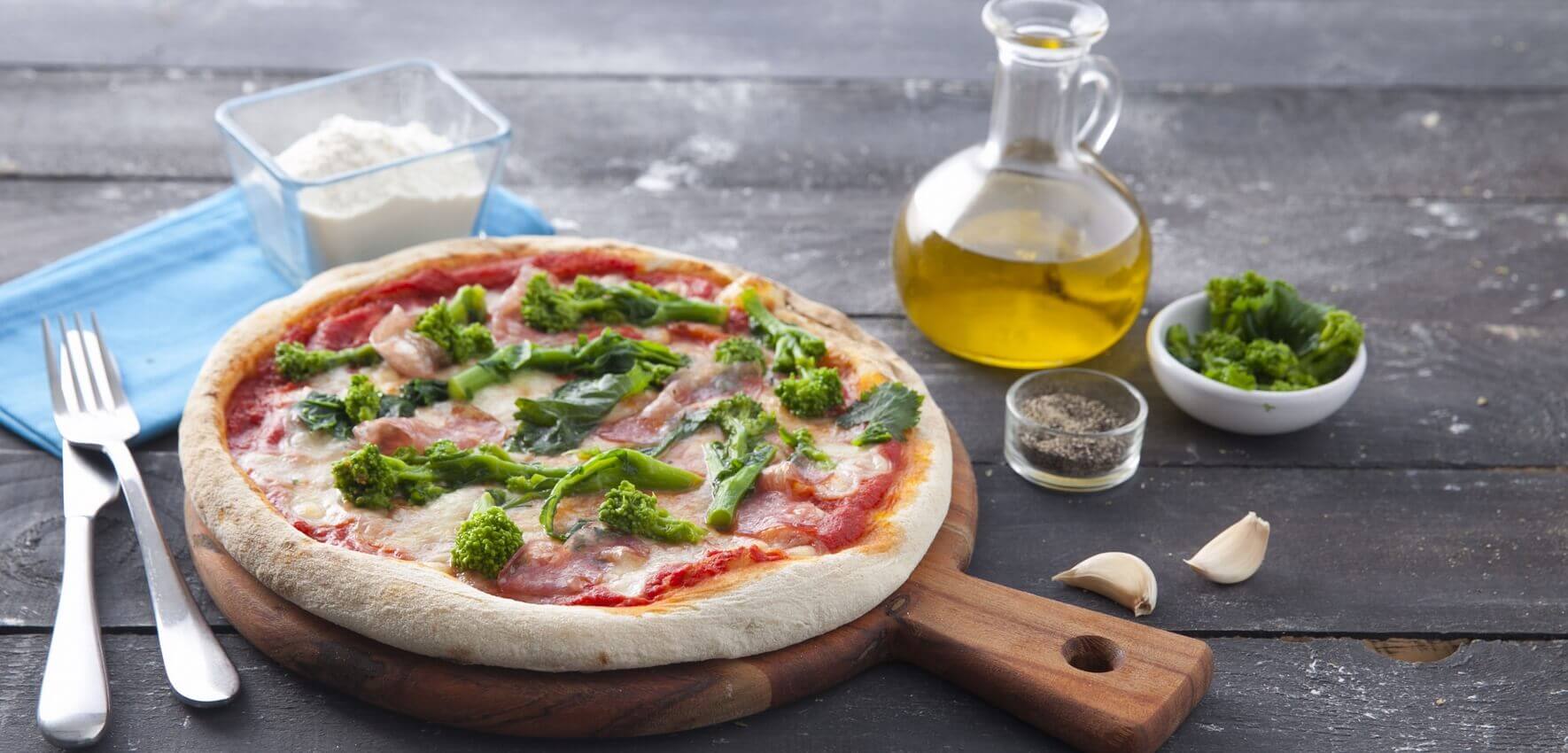 Pizza au salame tradizionale et broccolis