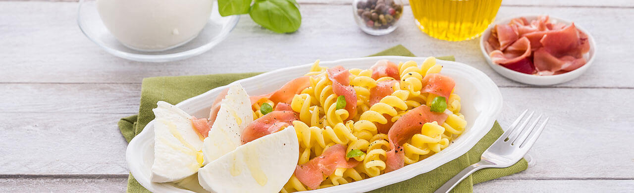 Fusilli mit Rohschinken und Fior di Latte Mozzarella