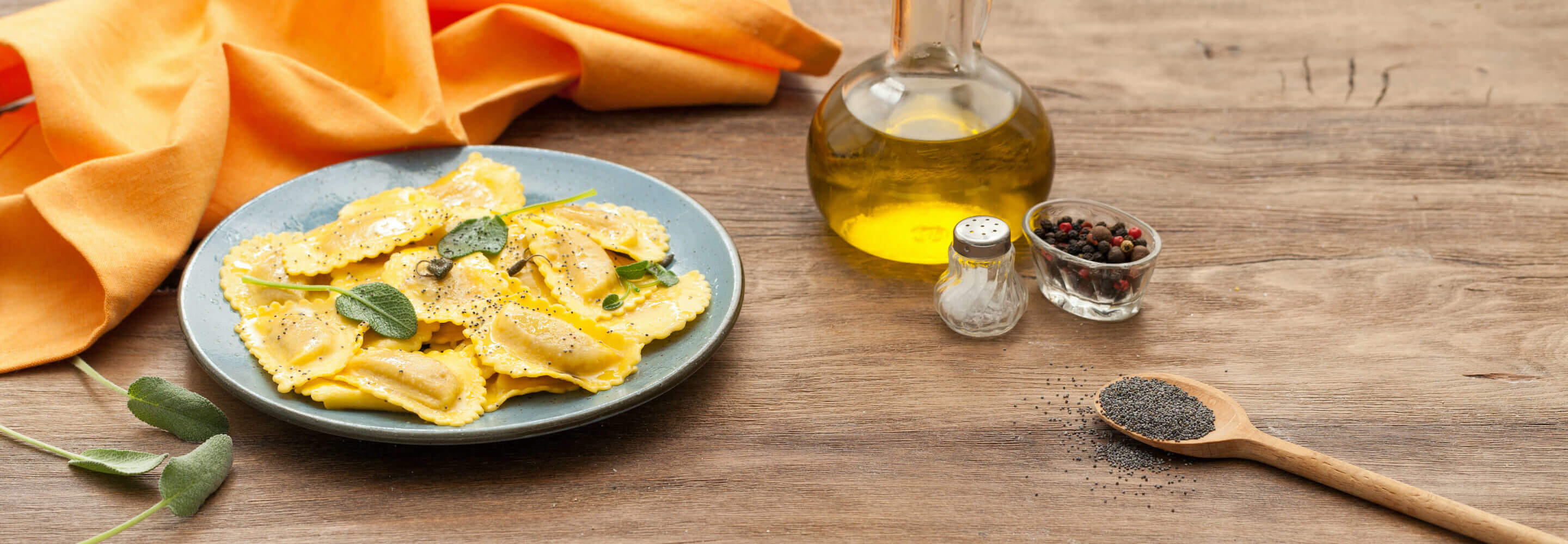 Ravioloni di zucca, burro e salvia