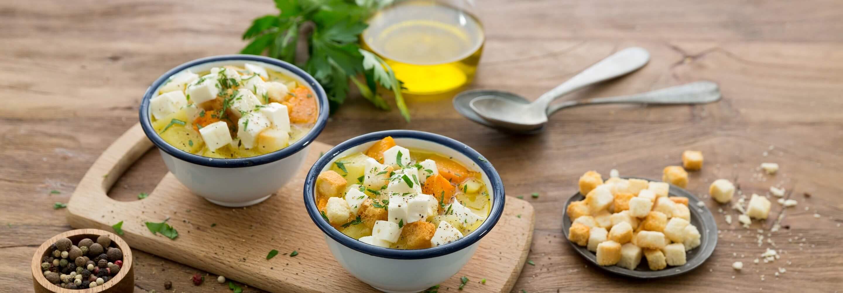 Soupe de potiron, pommes de terre et mozzarella